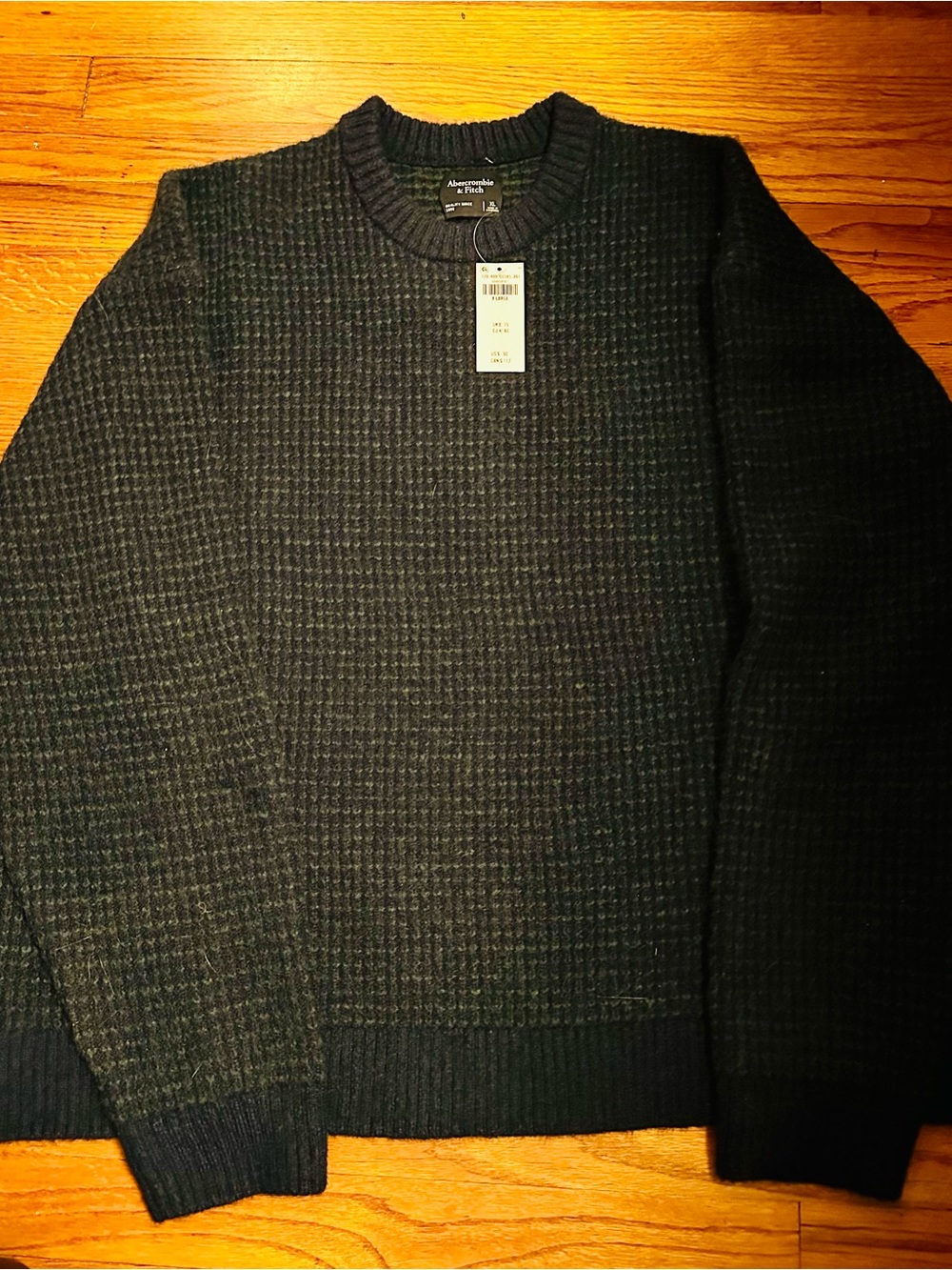 Abercrombie & Fitch Men's Navy Blue Textured Crewneck Sweater
